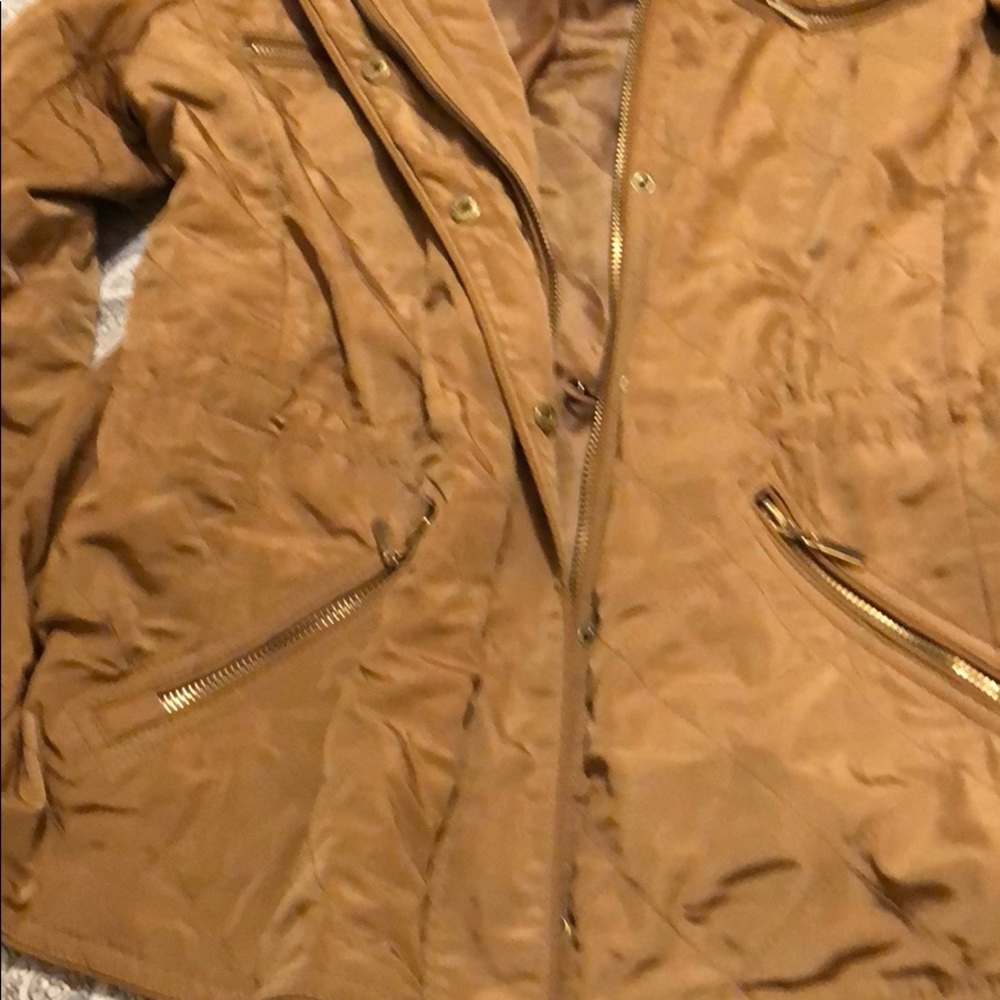 Jackets - Picture 4 of 4